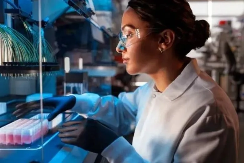 A woman working in a laboratory 